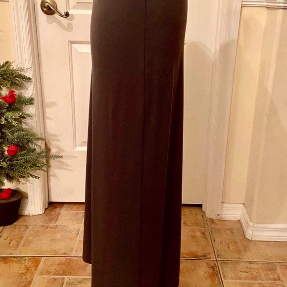 Ladies Charlotte Russe Grey Maxi Skirt Sz Medium - Picture 2 of 3